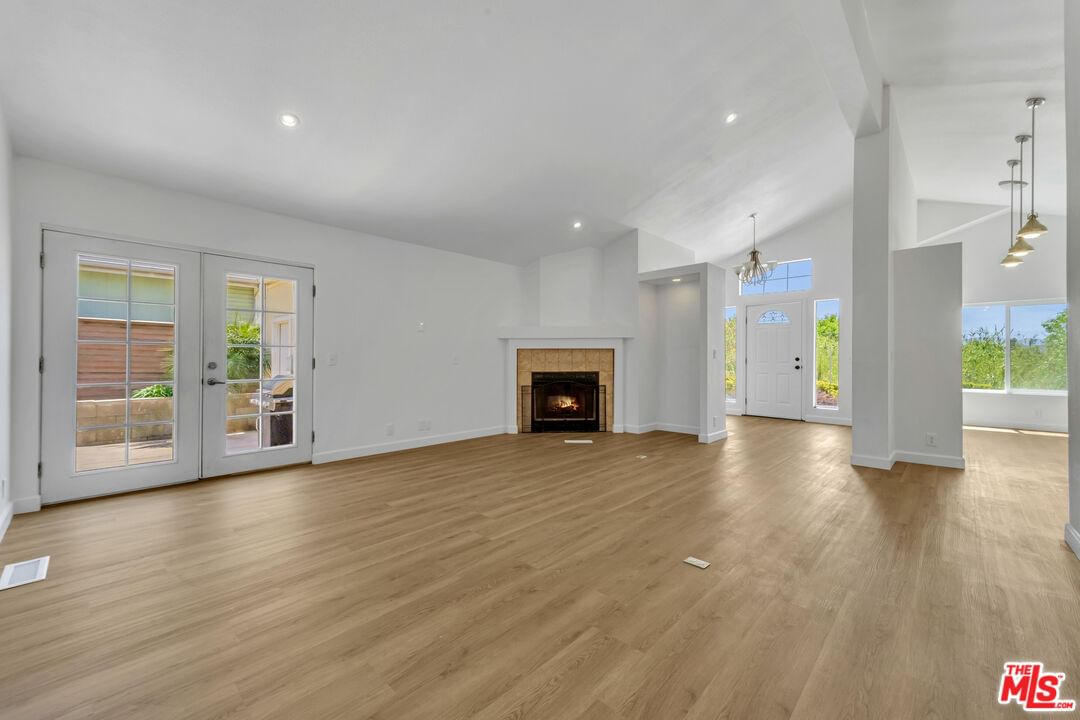 Edgewater photo 12