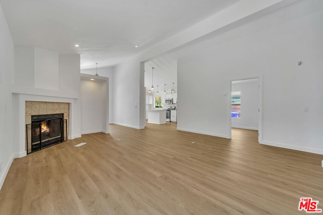 Edgewater photo 13