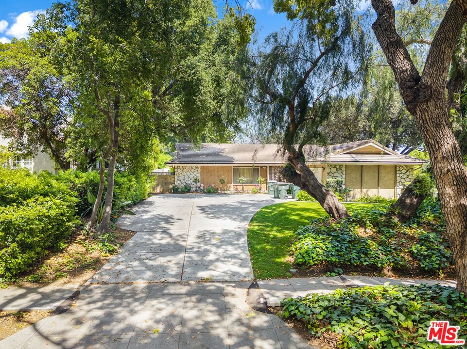 470 Prospect Blvd