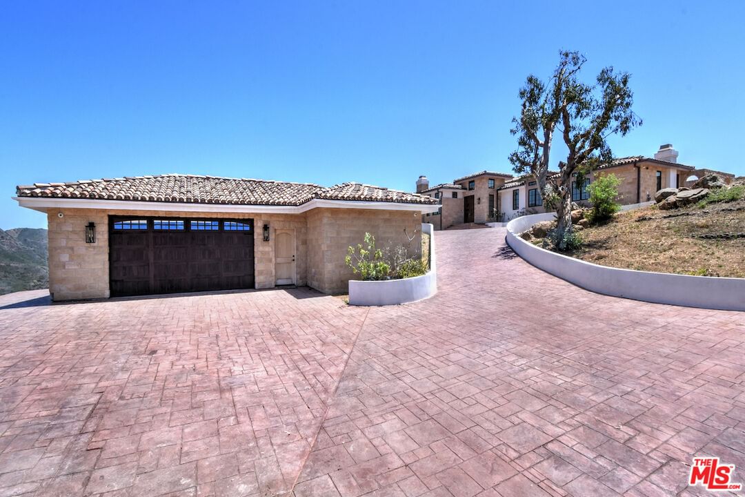Mulholland photo 8
