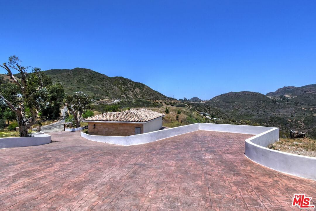 Mulholland photo 11