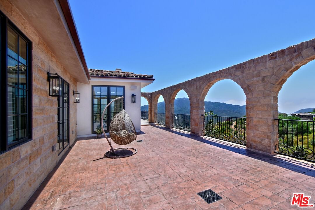 Mulholland photo 25