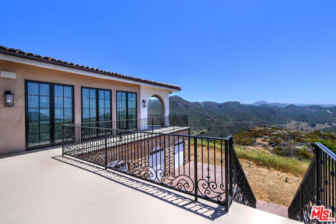 Mulholland photo 29