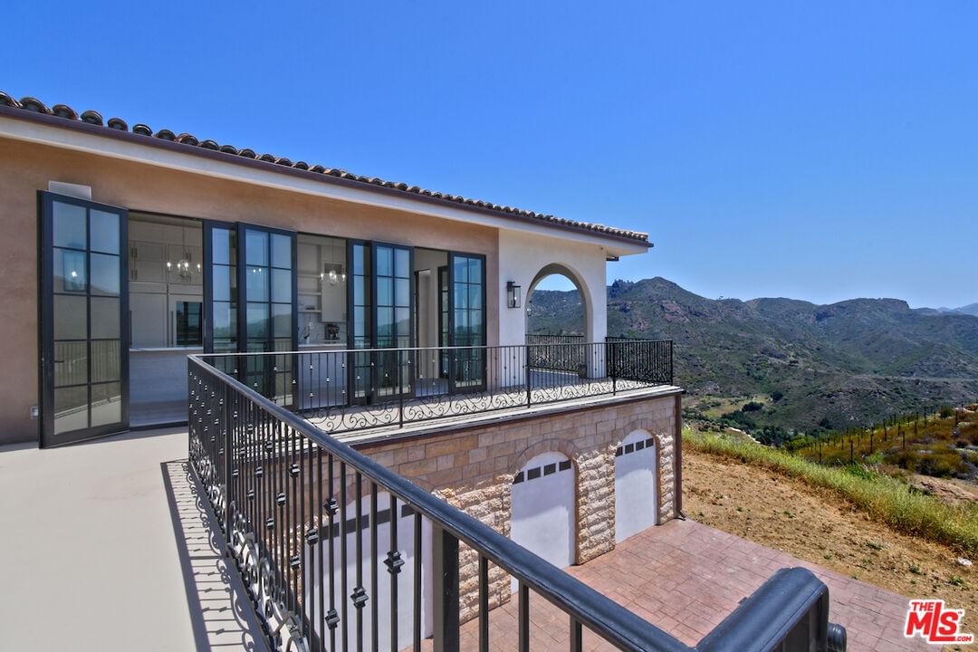 Mulholland photo 30
