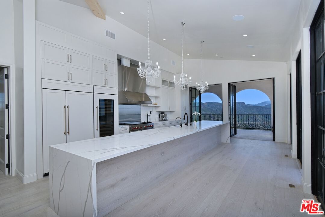 Mulholland photo 32