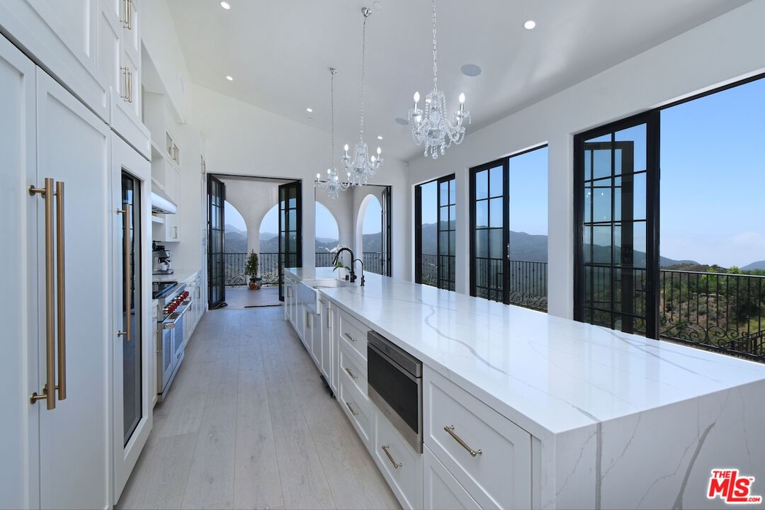Mulholland photo 33