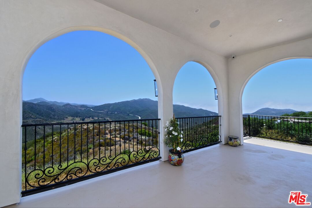 Mulholland photo 38