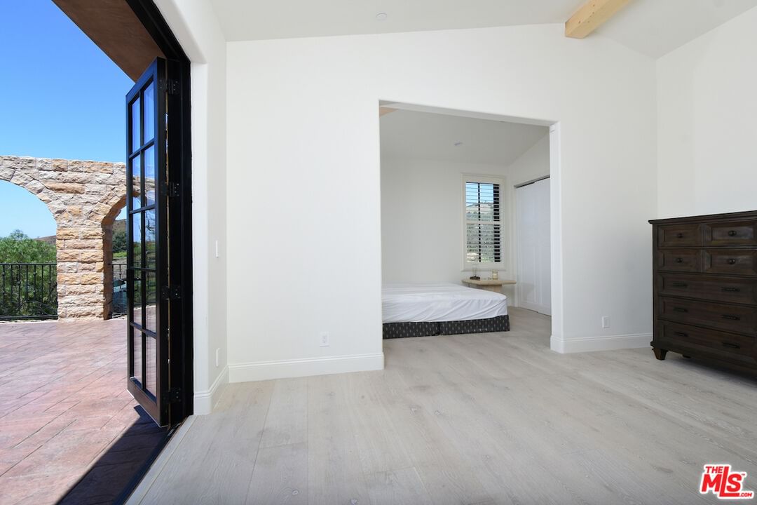 Mulholland photo 39