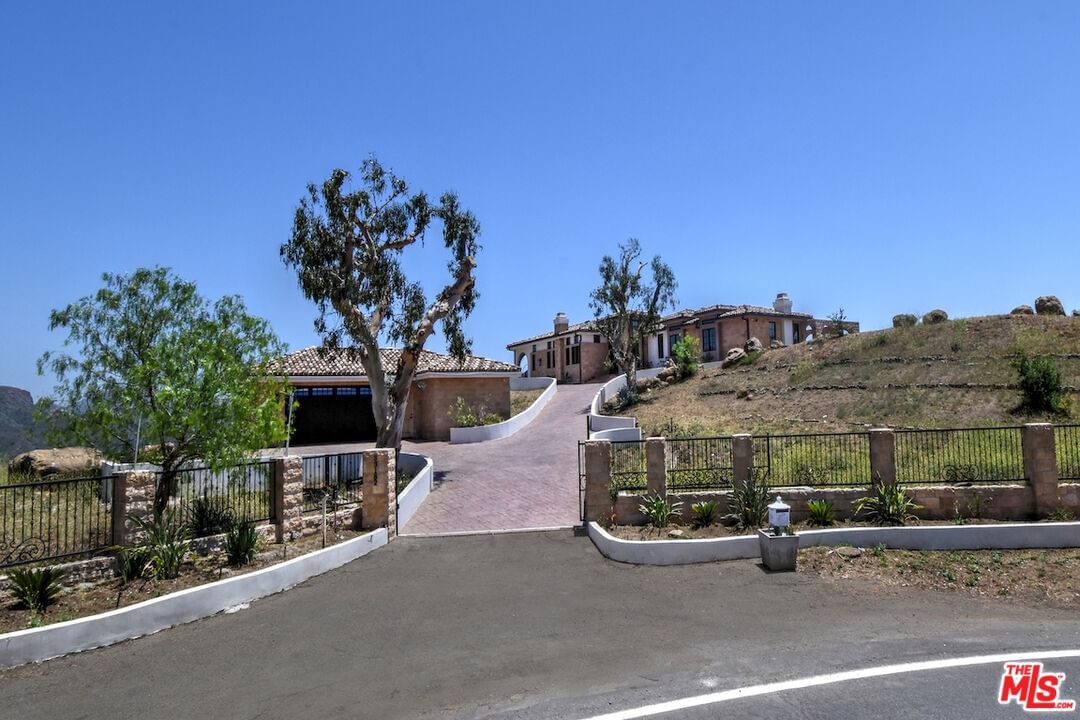 Mulholland photo 5