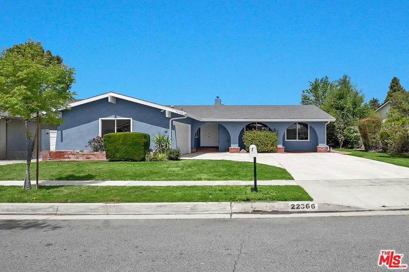22366 Barbacoa Dr