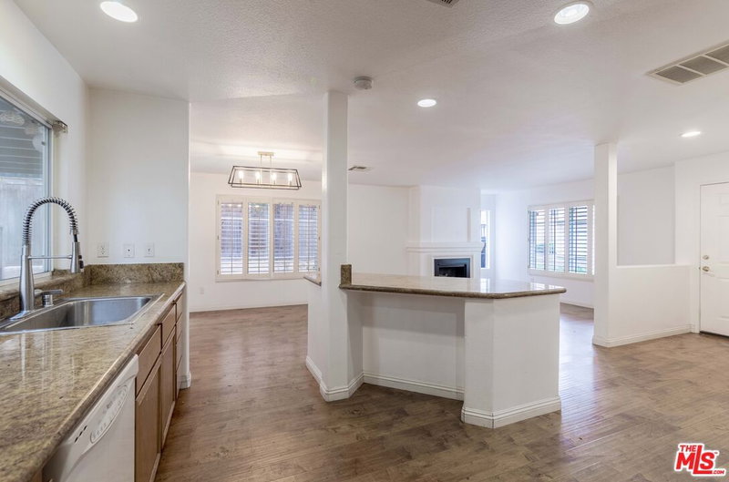 1060 Harbor Village Dr