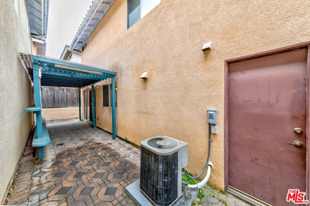 Harbor Village photo 43