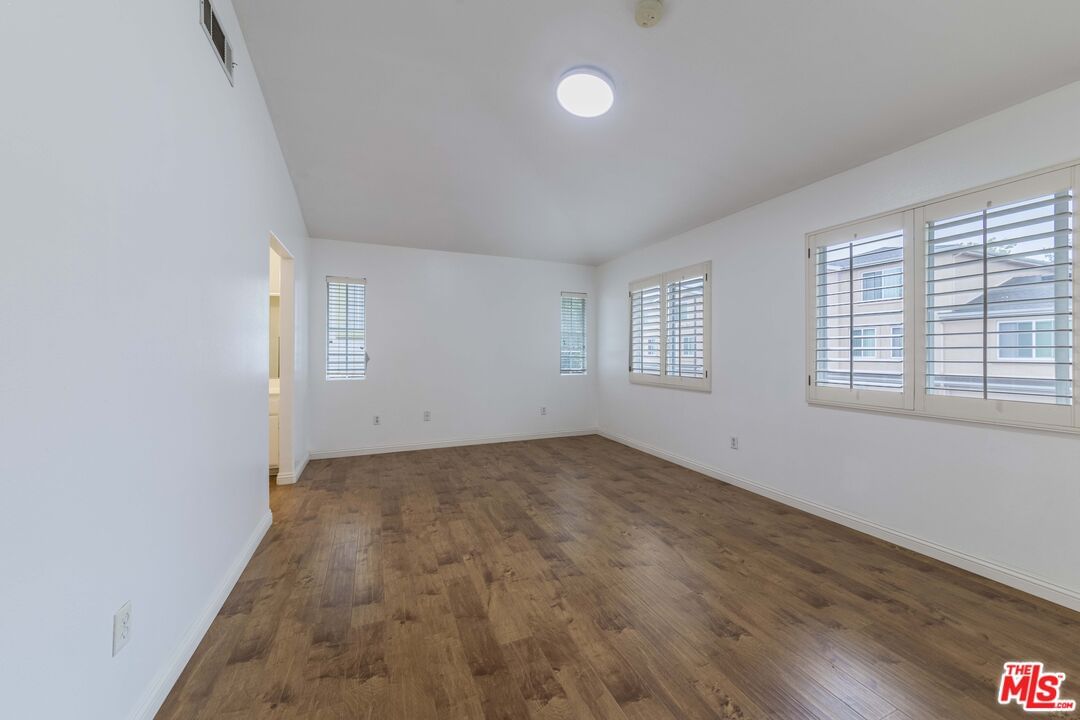 Harbor Village photo 54