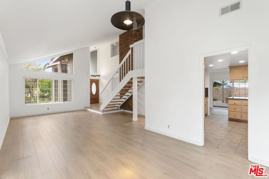 Meadow Wood photo 9