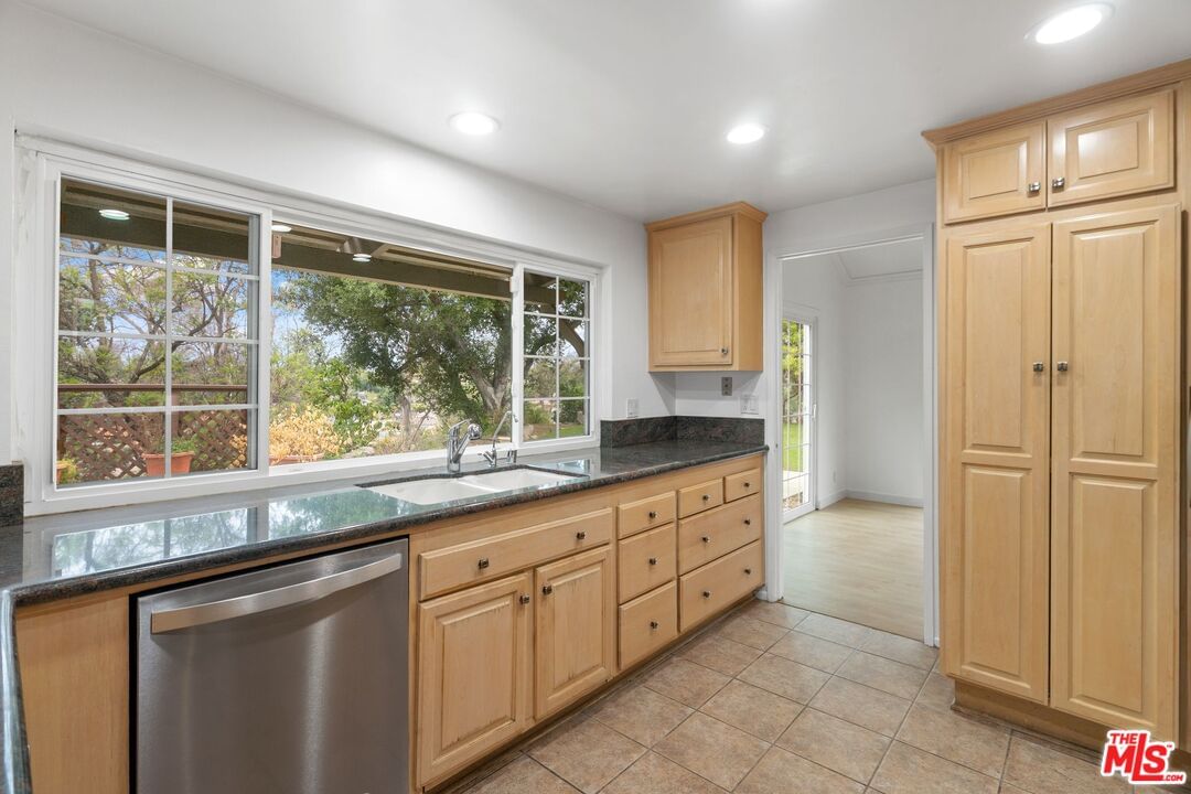 Meadow Wood photo 12