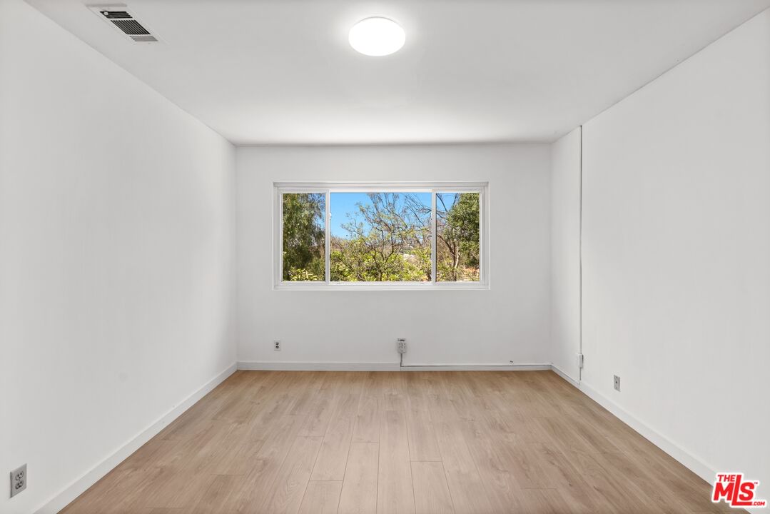 Meadow Wood photo 32