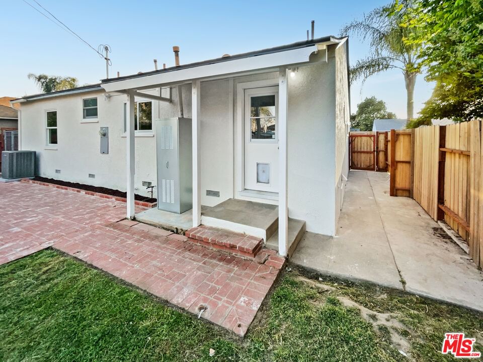 Hazelbrook photo 18