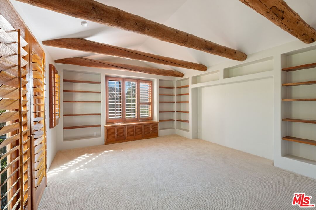 Malibu Colony photo 26