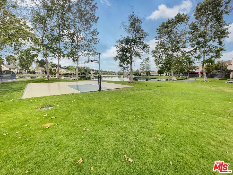 Lakeside photo 16