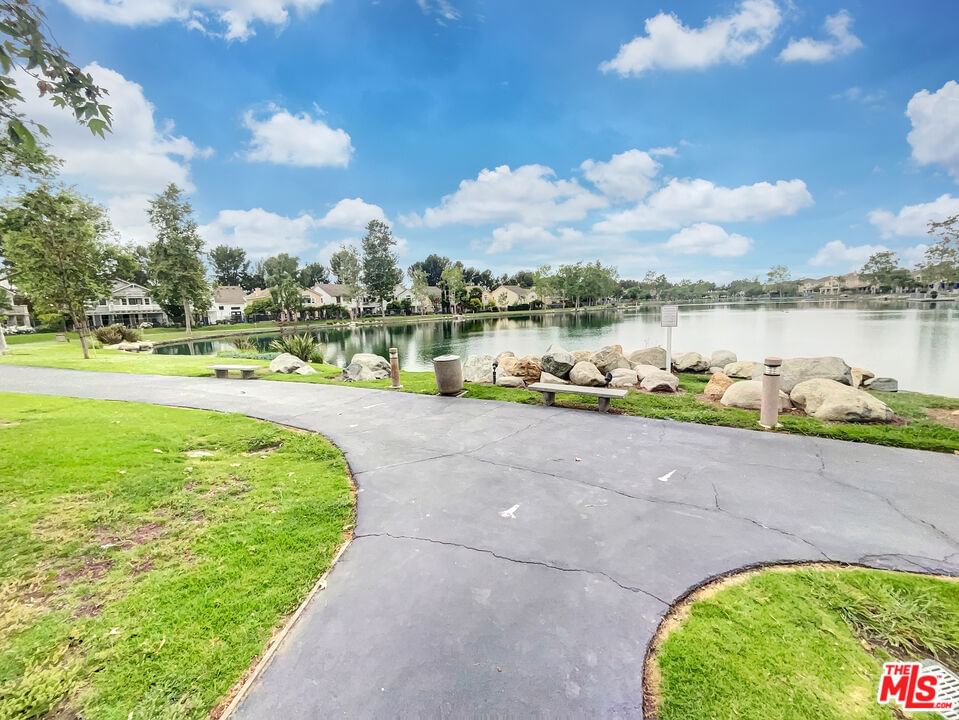 Lakeside photo 44