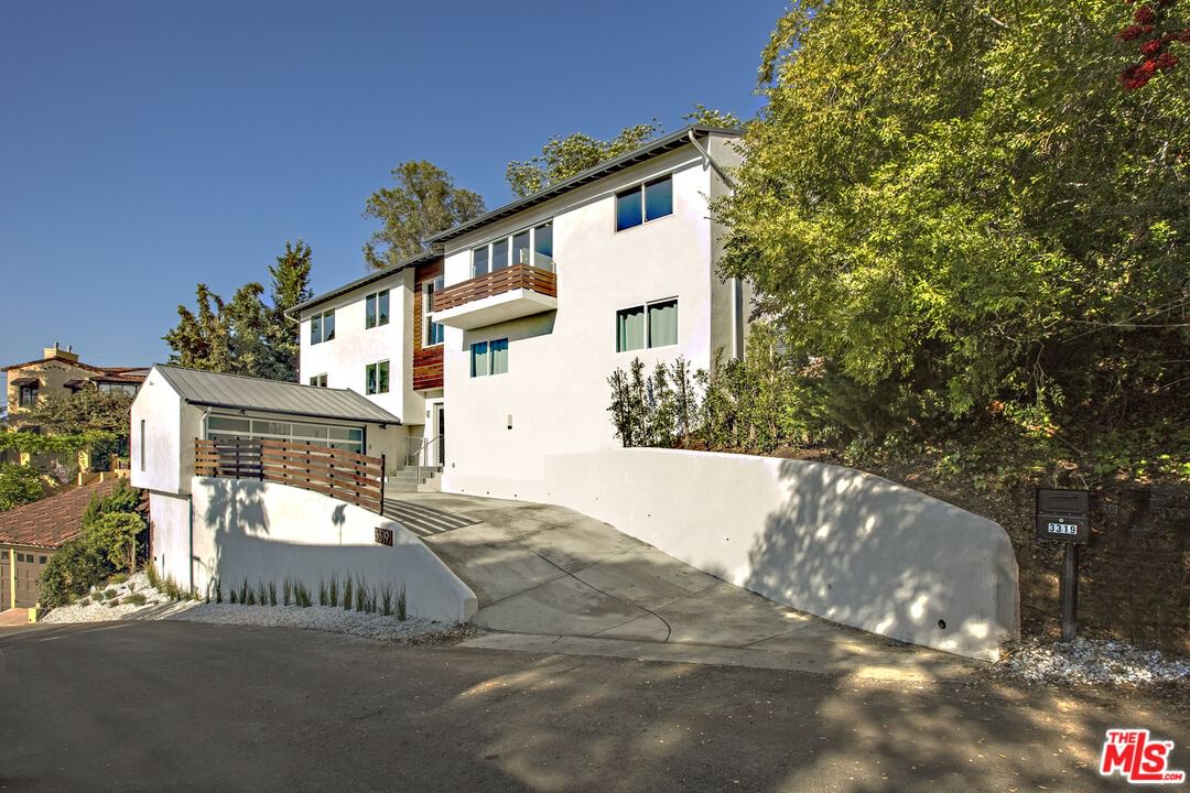 Charleston photo 1