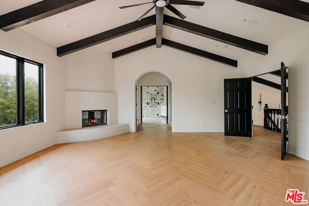 Valley Ranch photo 13