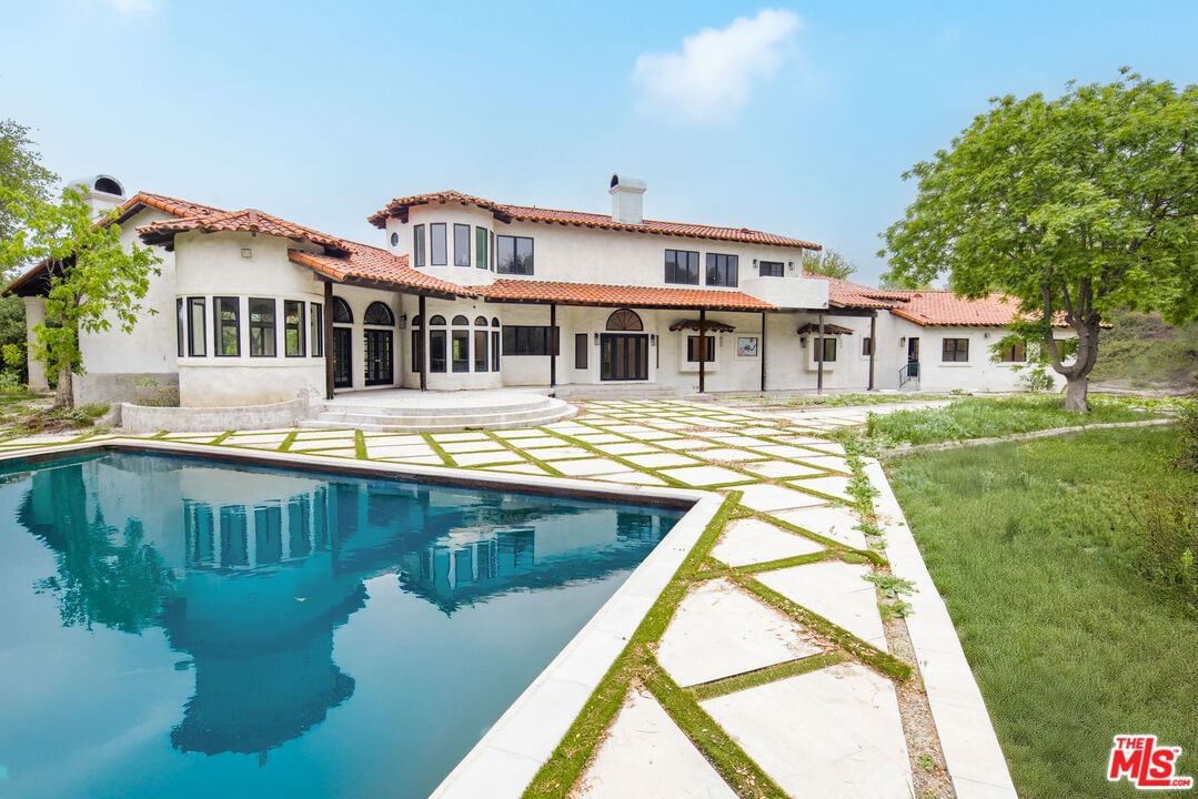 Valley Ranch photo 18
