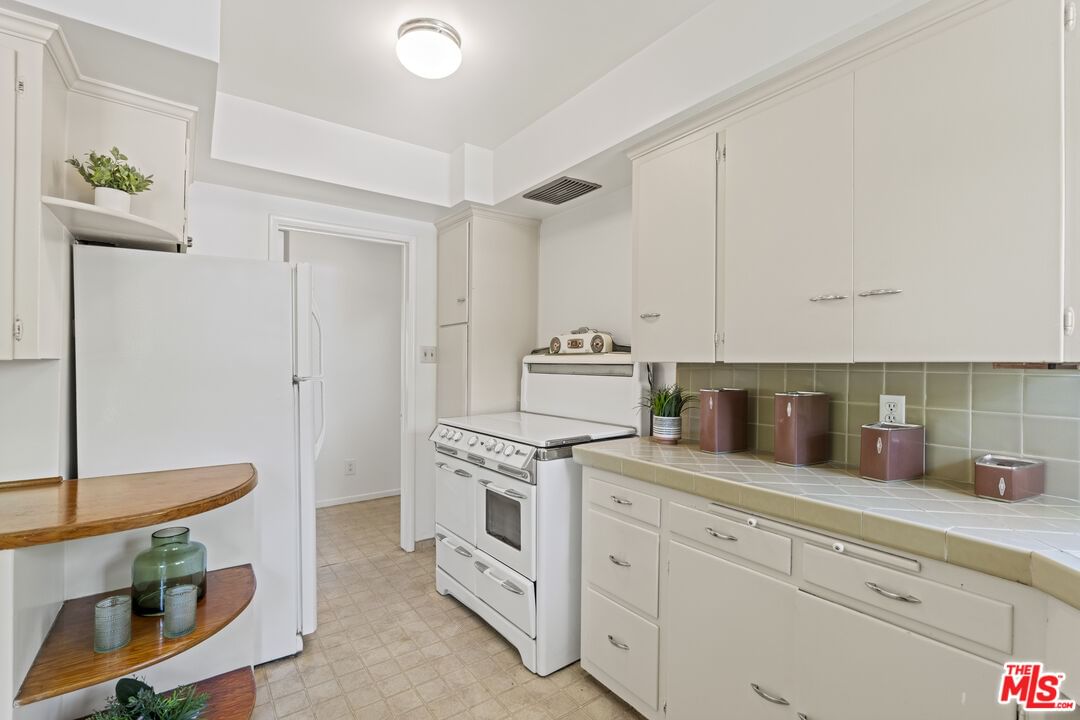 Castano photo 15