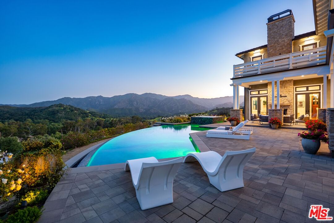 Mulholland photo 32