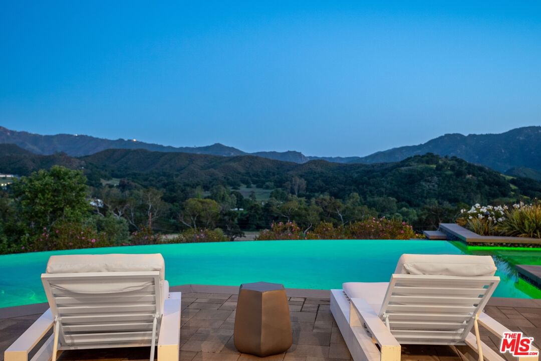 Mulholland photo 33