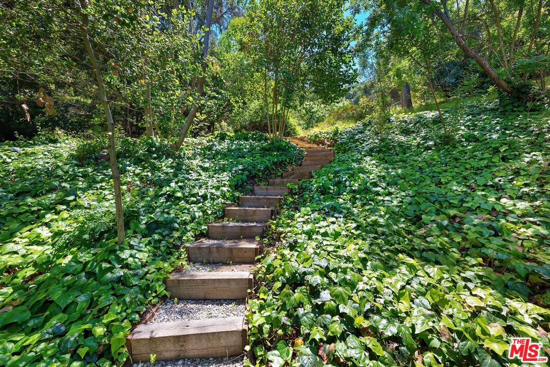 Mound View photo 45