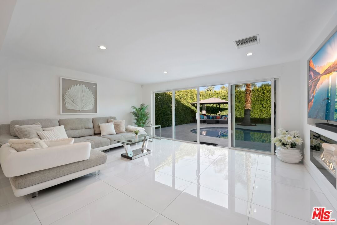 Beachwood photo 14