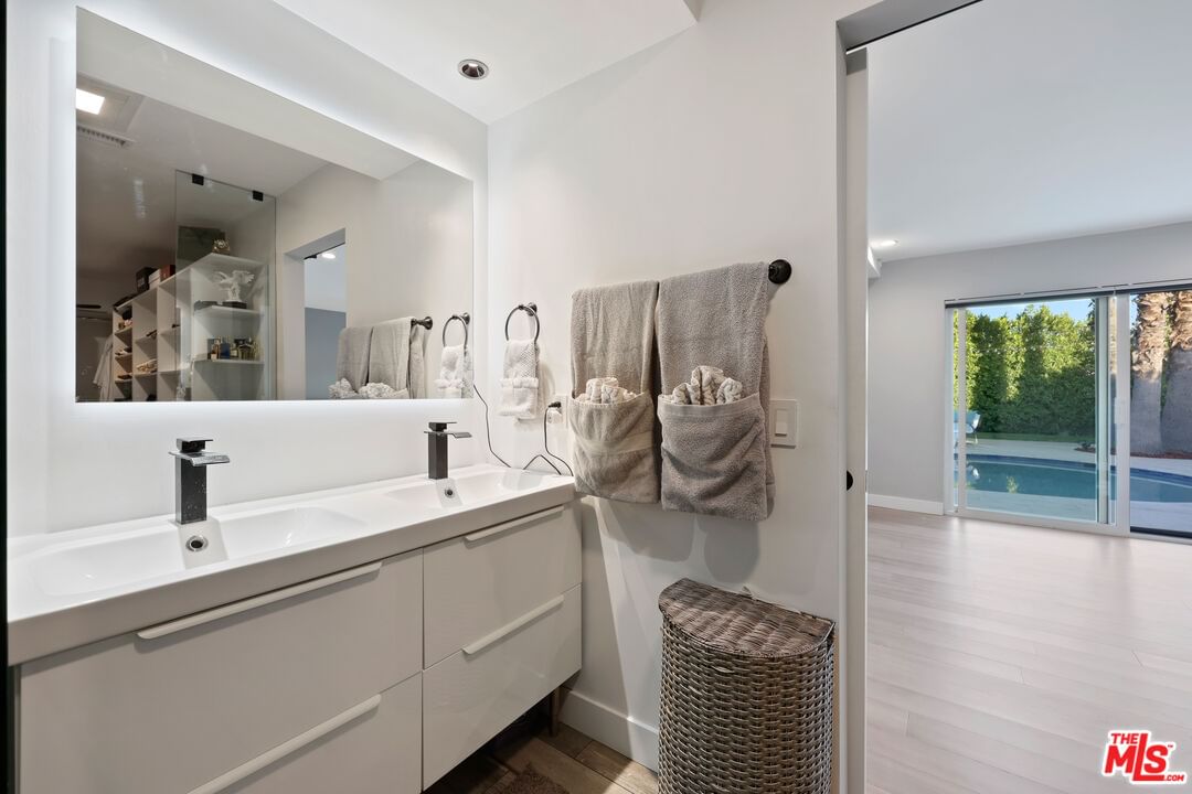 Beachwood photo 21