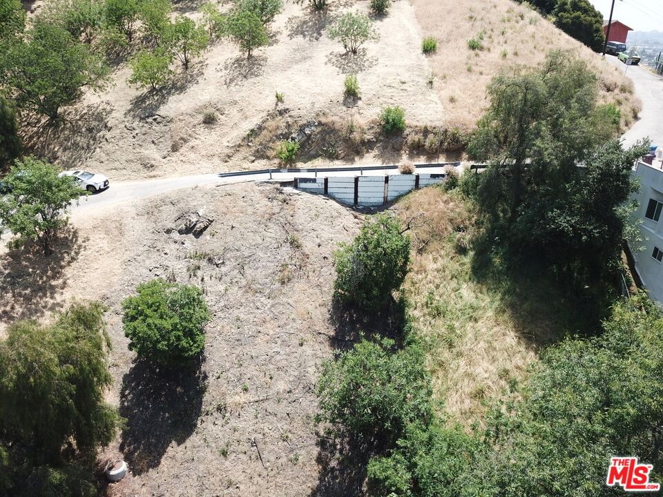 Cliff photo 4