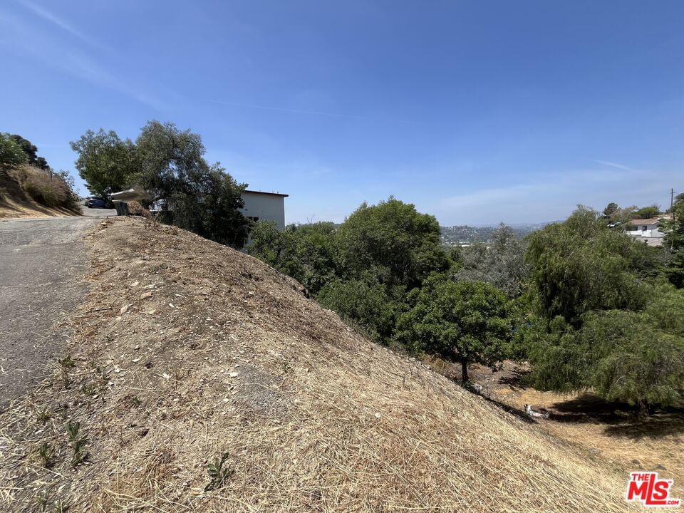 Cliff photo 9