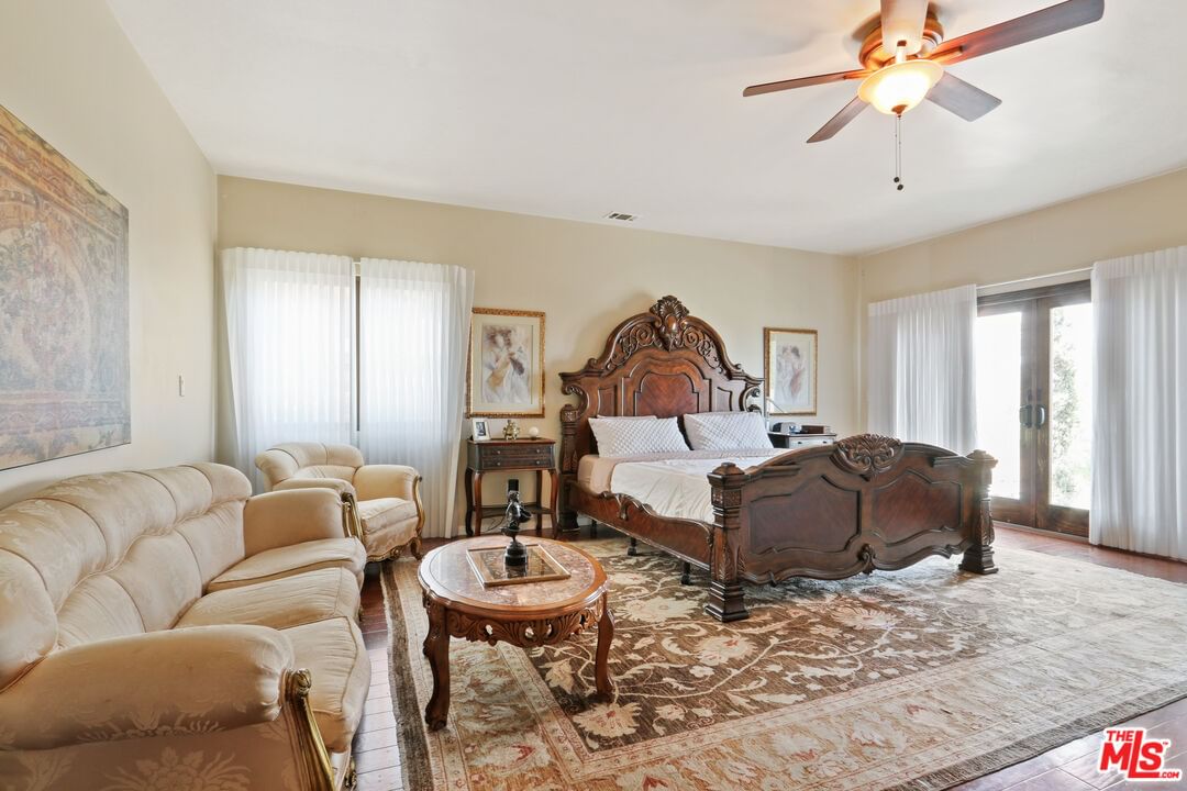 Sunland photo 20