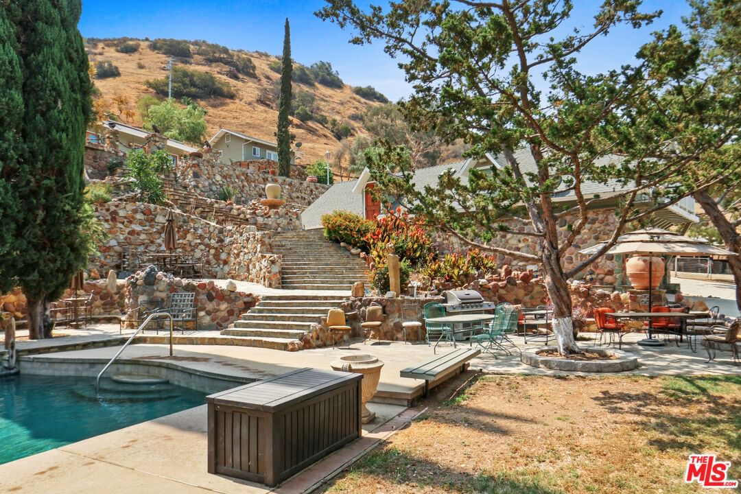 Sunland photo 23