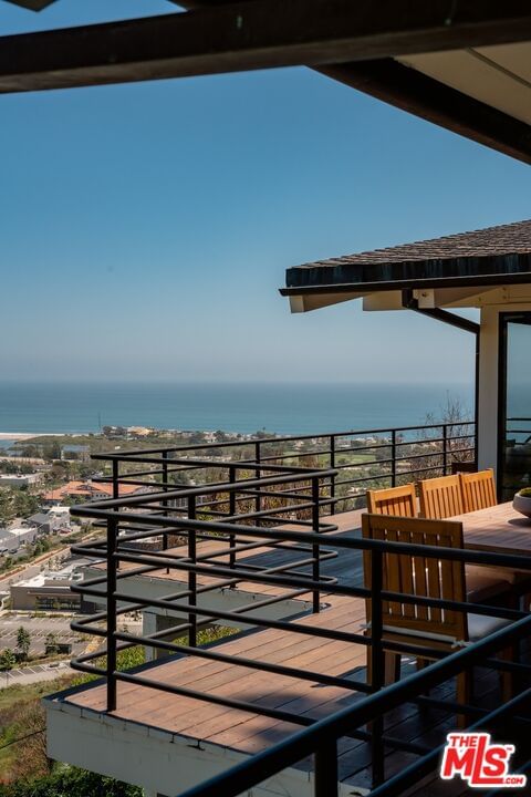 Harbor Vista photo 14