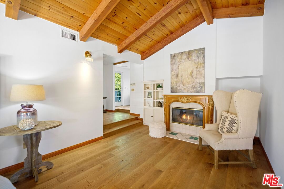Mulholland photo 39