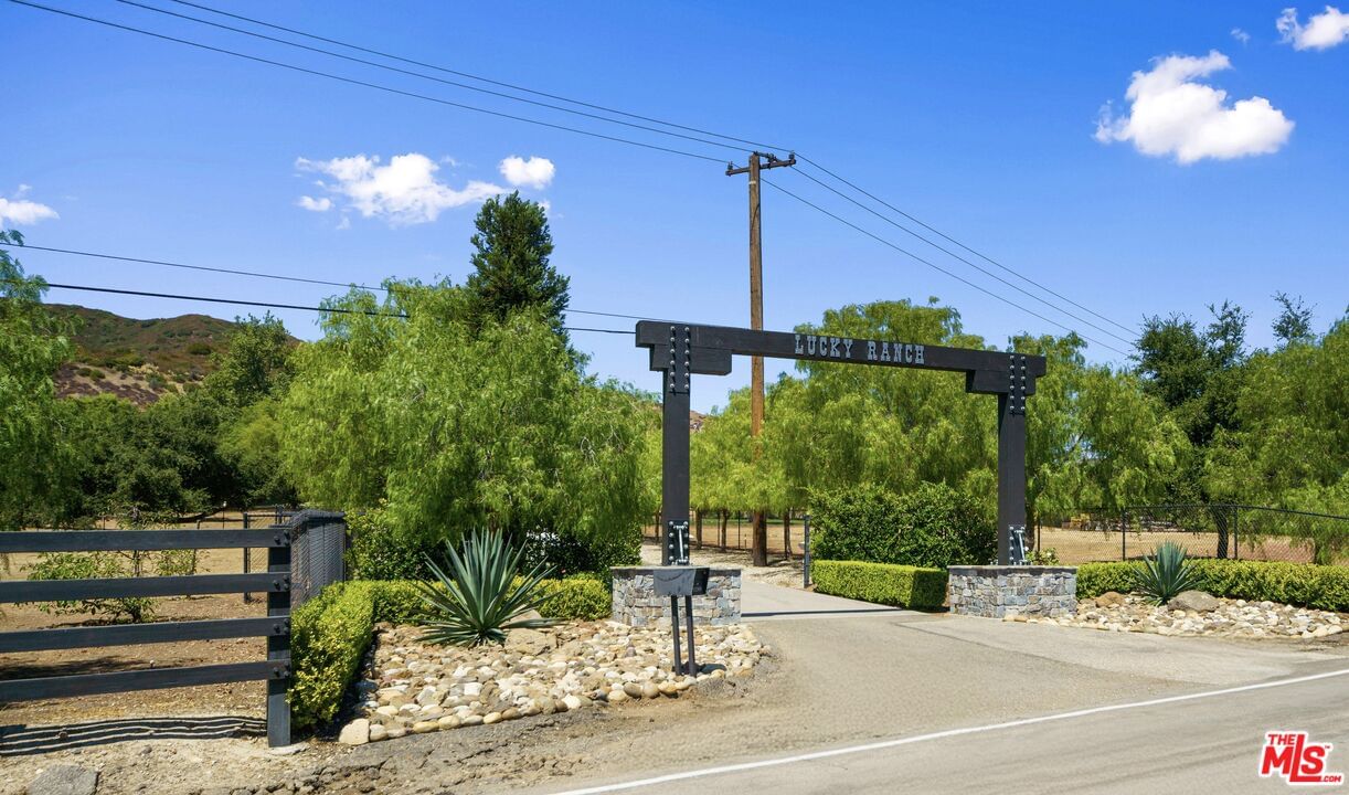 Mulholland photo 11
