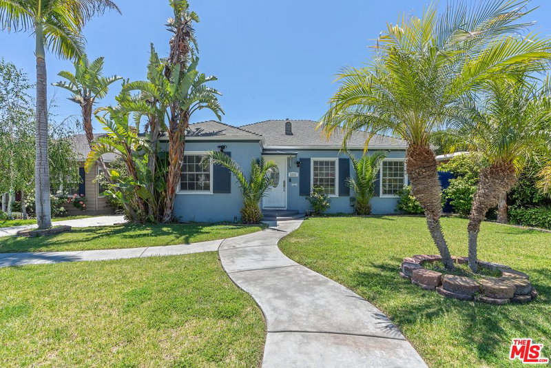 3331 Castera Ave
