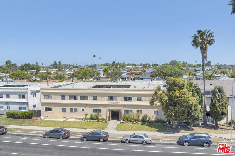 1615 Lomita Blvd