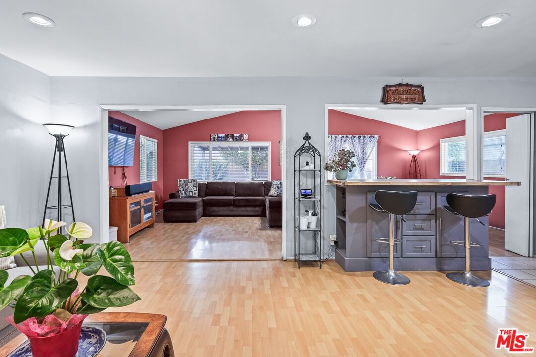 Winnetka photo 11
