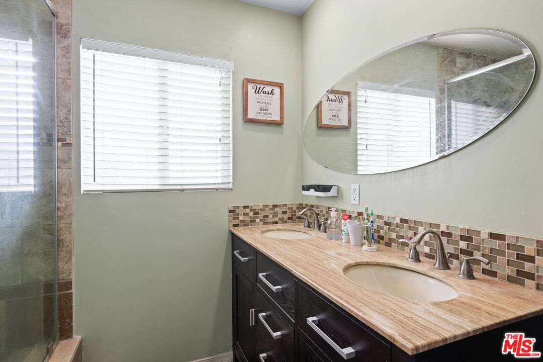 Winnetka photo 17