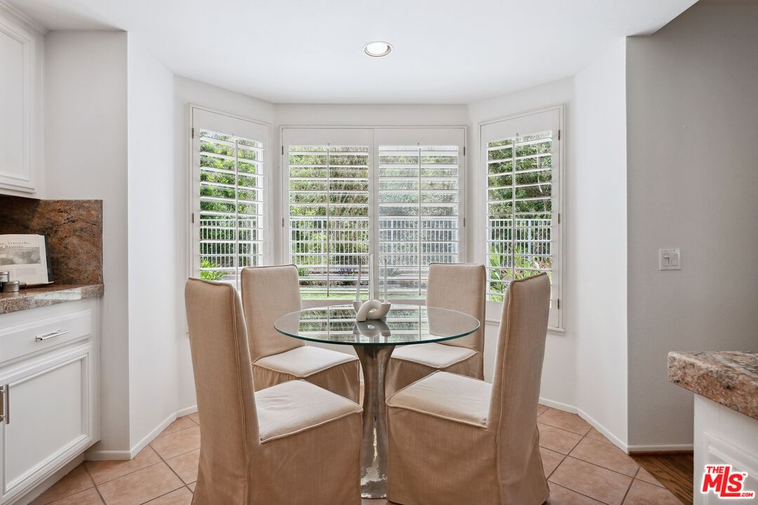 Vista Cerritos photo 19