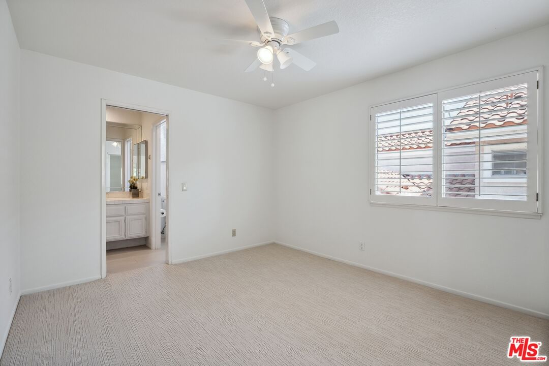 Vista Cerritos photo 29