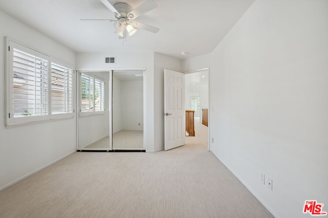 Vista Cerritos photo 30
