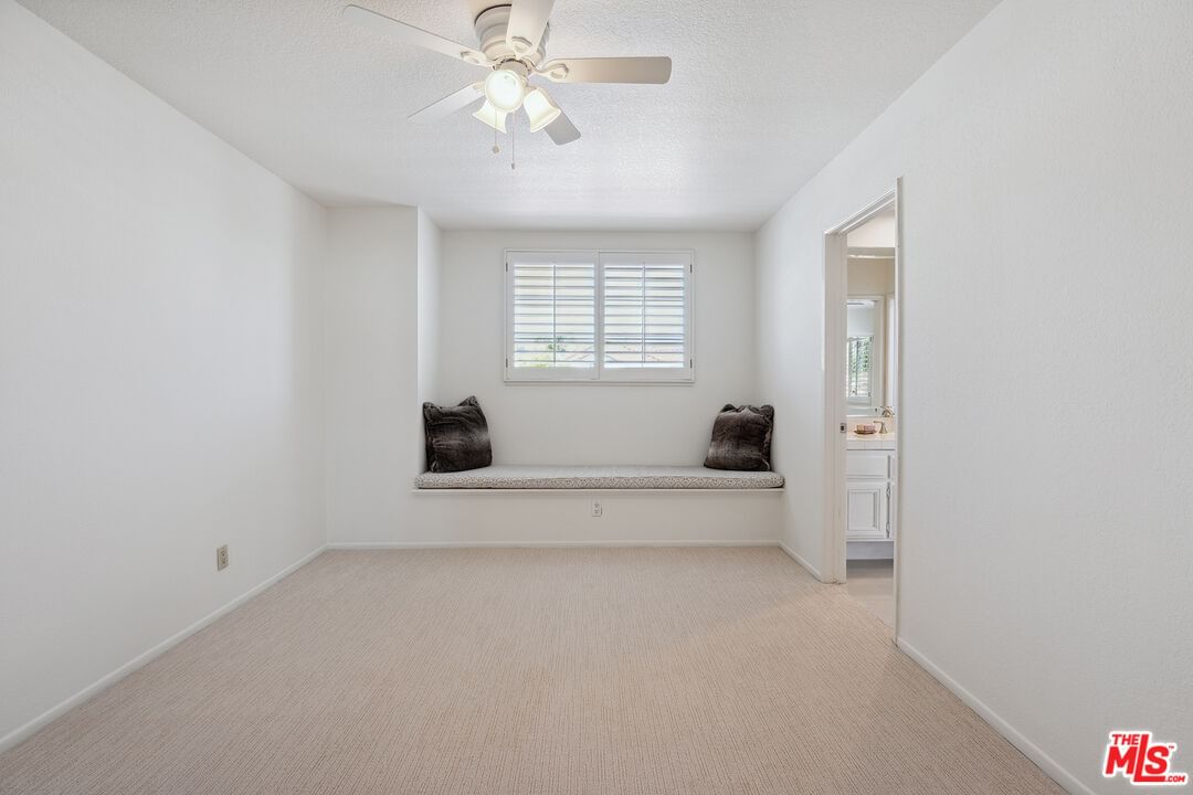 Vista Cerritos photo 34