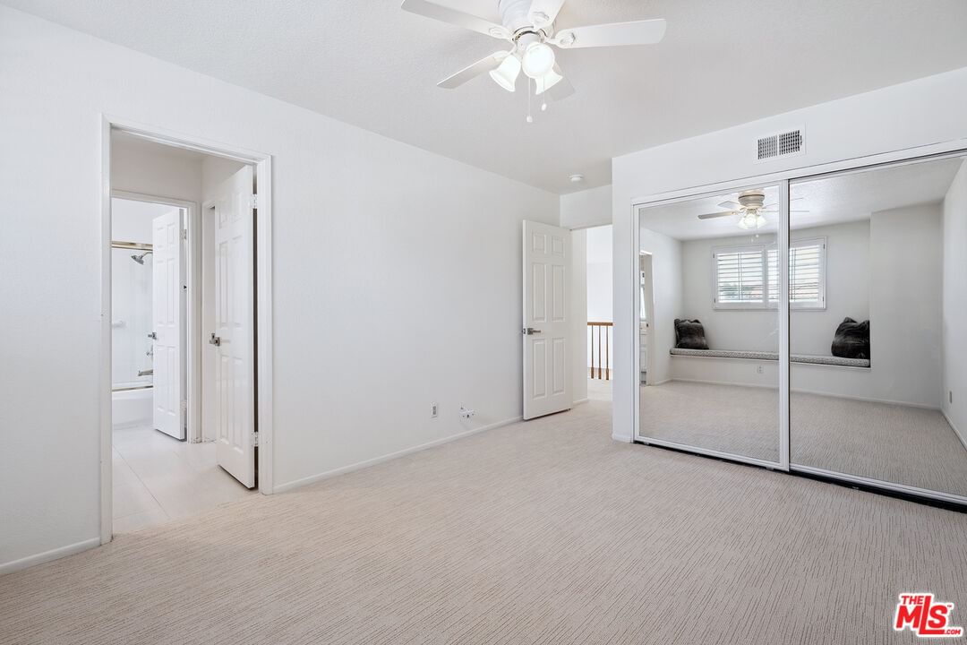 Vista Cerritos photo 35