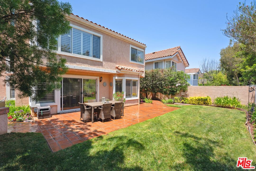 Vista Cerritos photo 44